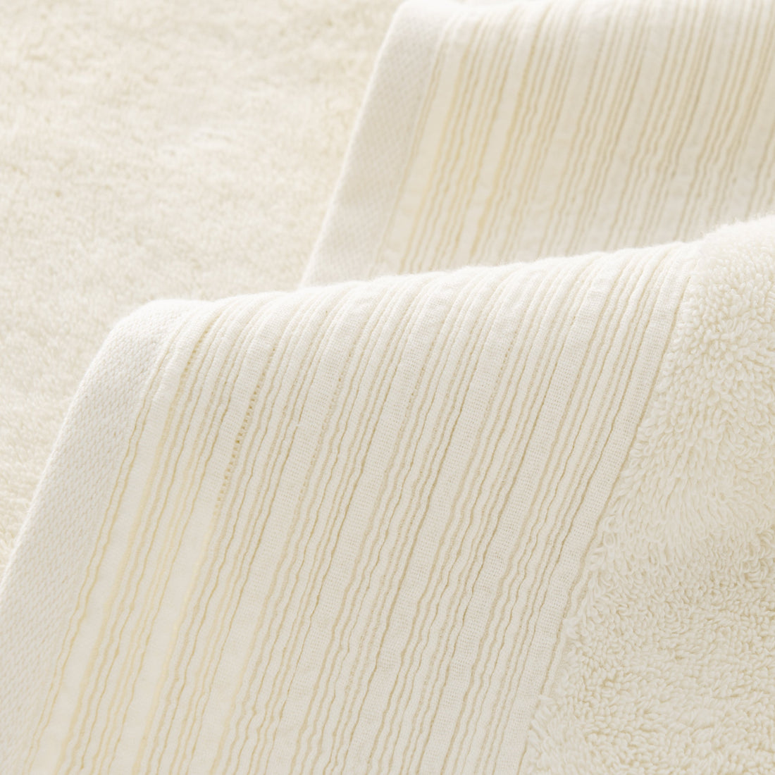 Anatolia Linen Border Bath Towels