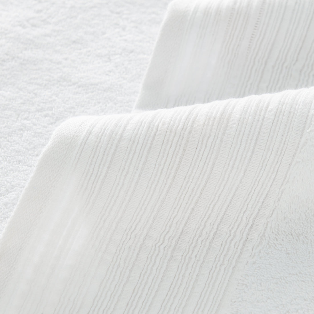 Anatolia Linen Border Bath Towels